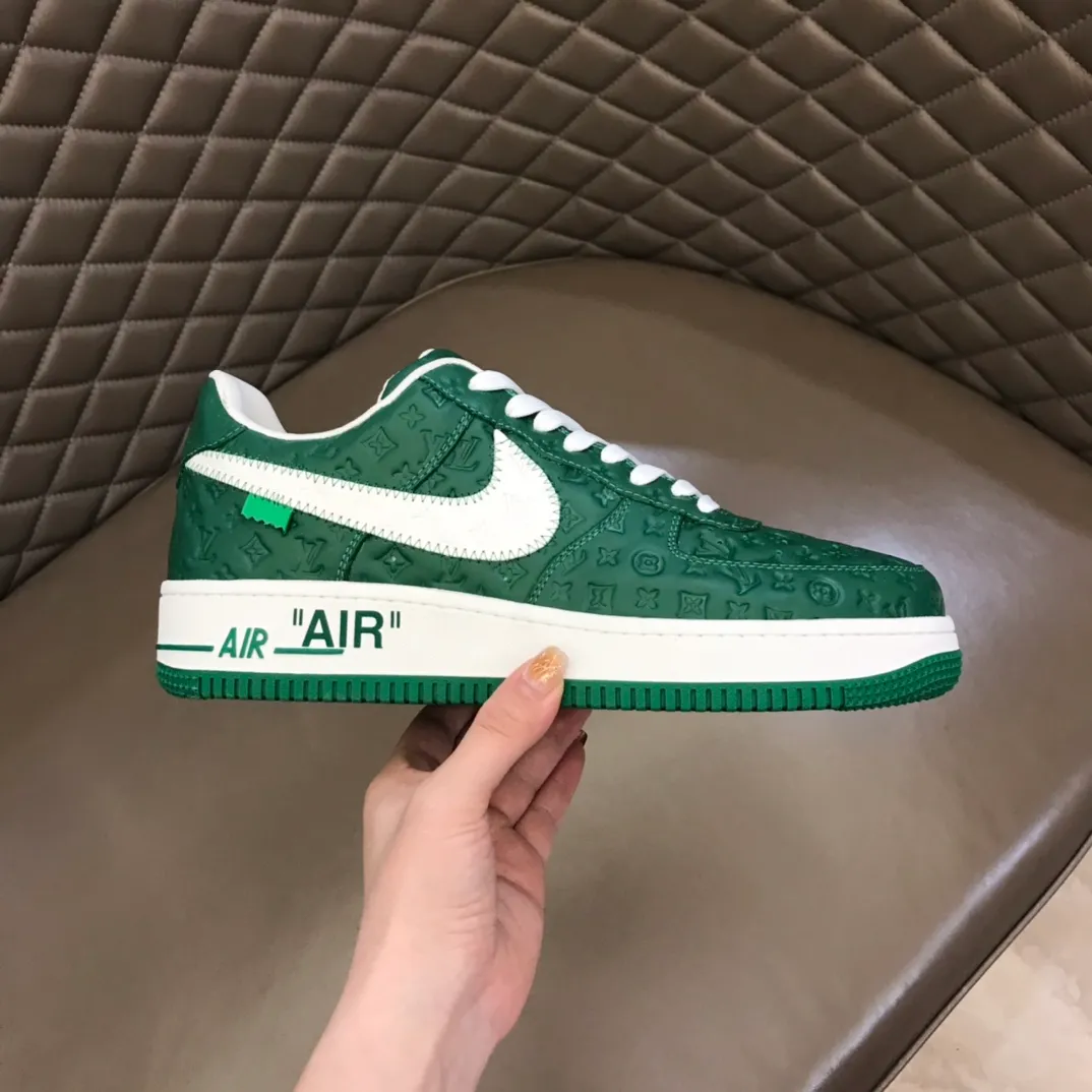 Men's shoes💰p440 "*oui* Vuitto*" x OFF-WHITE x Nike three-party collaboration! Trendy and cool men's casual sports shoes with unrivaled color matching. The design idea basically continues the style of THE TEN. The Swoosh line and tongue label have a very familiar visual effect and are both fashionable and trendy! A must-have for fashionistas! The effect on your feet is absolutely stunning! Size: 38-45